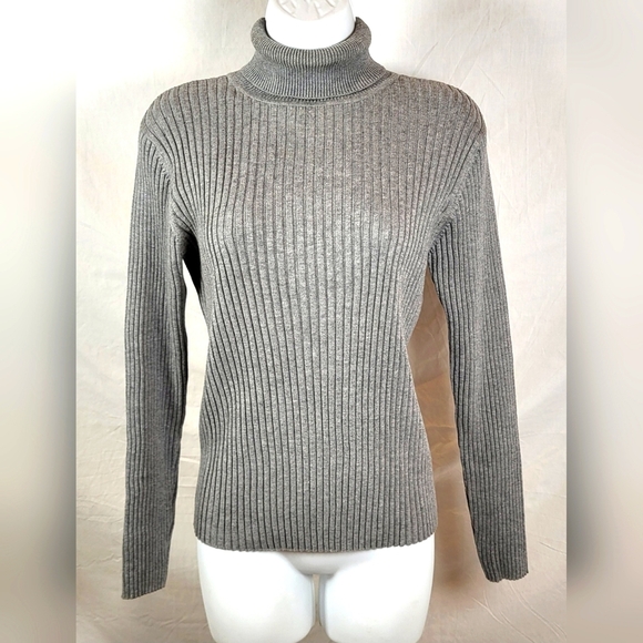 Northern Reflections Sweaters - NORTHERN REFLECTIONS Gray Ribbed Cotton Stretch Turtleneck - Size Medium